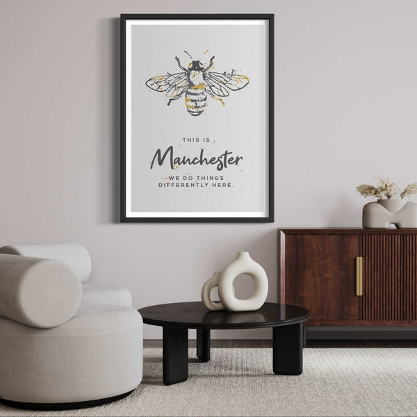 Grey Watercolour Manchester Bee Print Photo With 'We Do Things Differently' - HD Manchester